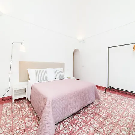 Luxurious In Upper Villa *