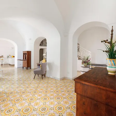 Luxurious In Upper Villa