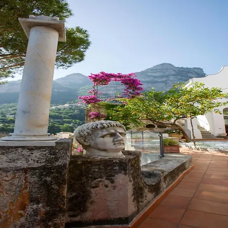Luxurious In Upper Villa