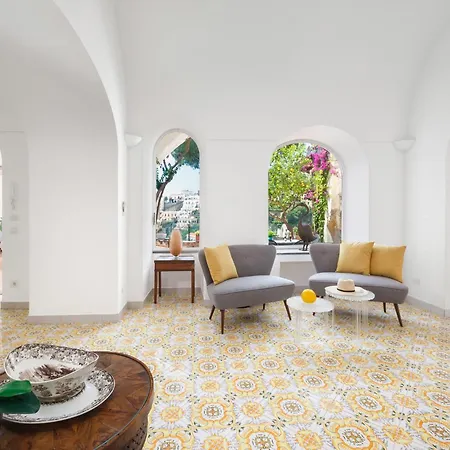 Luxurious In Upper Positano