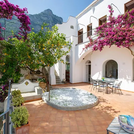 Villa Luxurious In Upper *