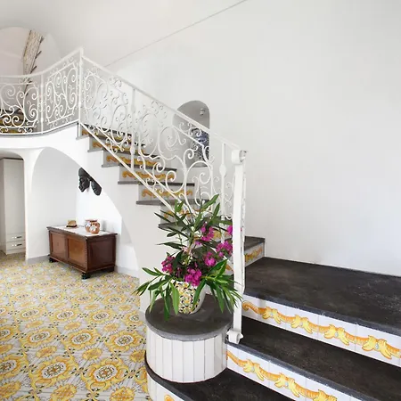 Villa Luxurious In Upper Positano