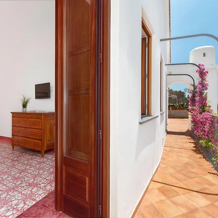 Luxurious In Upper Villa *